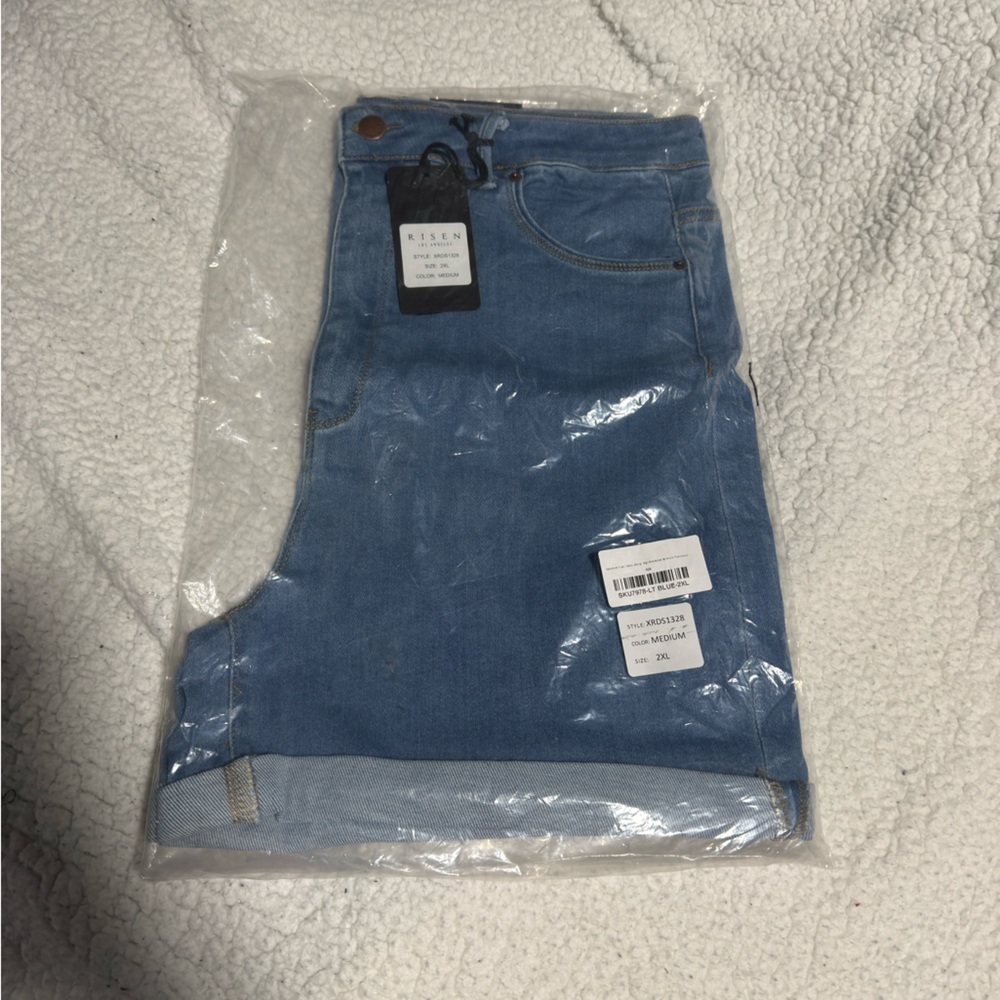 Slim Straight Blue Shorts for Everyday Comfort